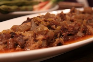 隠岐牛のすじ肉をつかった煮込み 隠岐牛のすじ肉をつかった煮込み